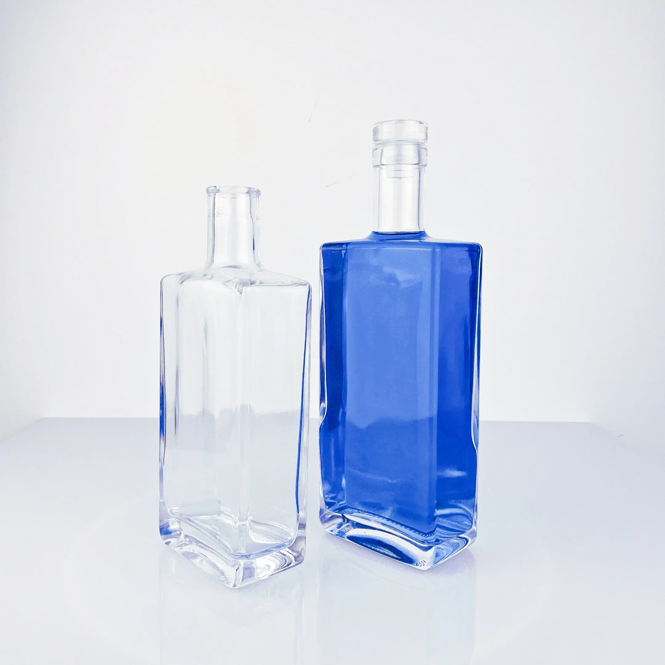 500ml 700ml Long Island Glass Bottle For Gin Whiskey Vodka With Cork